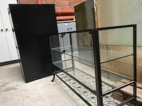 Glazen kast - afbeelding 2 van  2