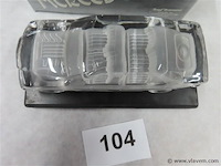 Glazen mercedes op sokkel - afbeelding 3 van  3