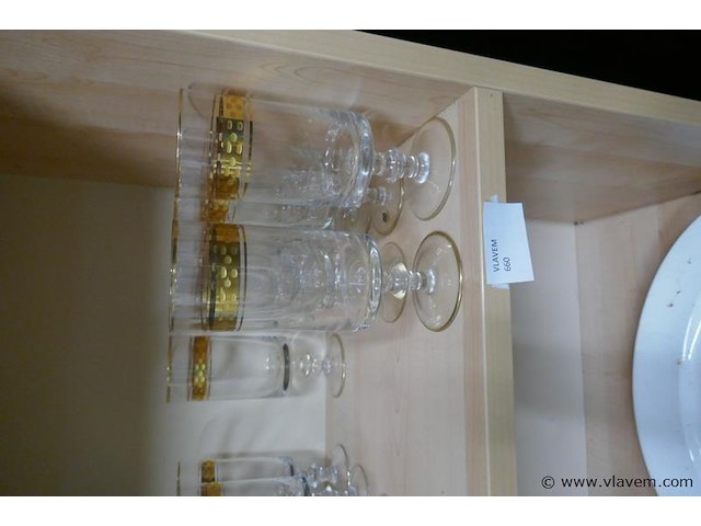 Glazen met goudkleurige rand - afbeelding 1 van  1