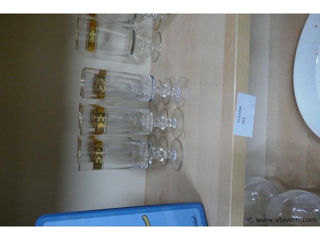 Glazen met goudkleurige rand - afbeelding 1 van  1