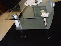 Glazen salontafel met tapijt - afbeelding 2 van  3