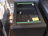 Glazen serverkastje met sleutel - afbeelding 1 van  3