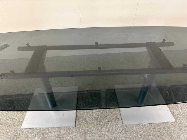 Glazen vergadertafel - conference table - afbeelding 4 van  6