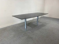 Glazen vergadertafel - conference table