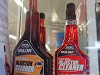 Glazen vitrinekast met inhoud - afbeelding 2 van  7