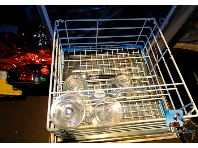 Glazenwasser - afbeelding 6 van  7