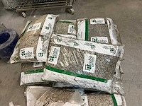 Gletsjer white/kalksteen grijs 20kg kiezelsteen 1,3m3 - afbeelding 6 van  6