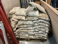 Gletsjer white/kalksteen grijs 20kg kiezelsteen 1,3m3 - afbeelding 1 van  6