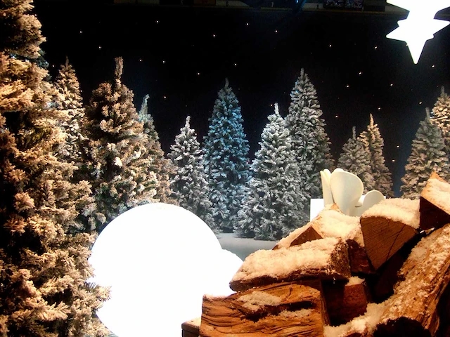 Globall concept - kerstbomen 2m10 (4x) - afbeelding 1 van  5