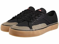Globe - surplus - organic black - maat 40