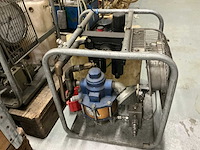 Globe test equipment pneumatisch hogedruk testapparaat (2x) - afbeelding 3 van  6