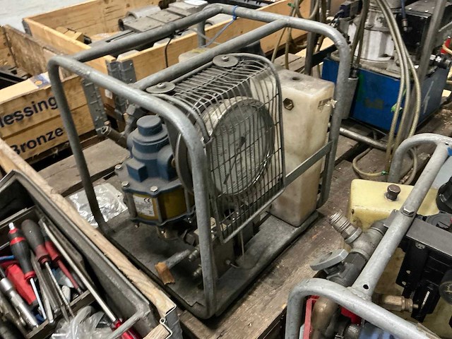 Globe test equipment pneumatisch hogedruk testapparaat (2x) - afbeelding 4 van  6