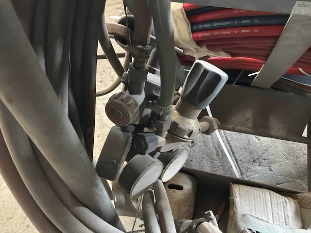Gloor snijbrander flessenwagen met dubbele slang - afbeelding 5 van  5