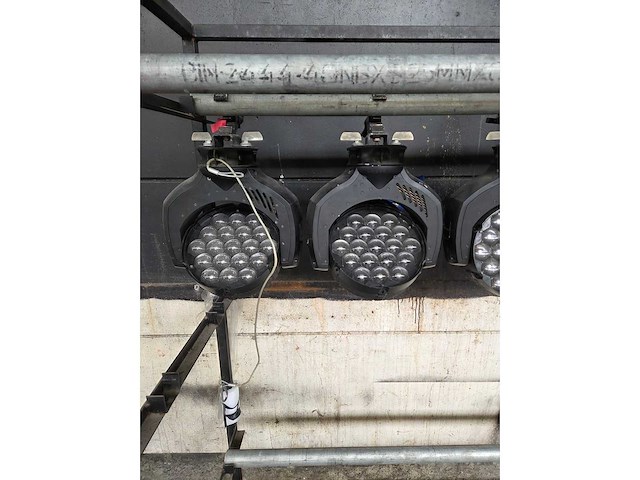 Glp x4 moving head - to repair (10x) - afbeelding 4 van  11