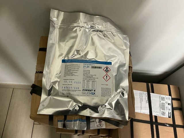 Gluebox format 4 partij hotmelt pur lijm - afbeelding 1 van  3