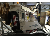 Glutton h2o perfect electric street vacuum
