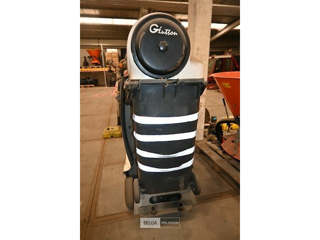 Glutton straatveegmachine voor onderdelen - afbeelding 4 van  7