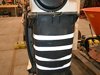 Glutton straatveegmachine voor onderdelen - afbeelding 4 van  7