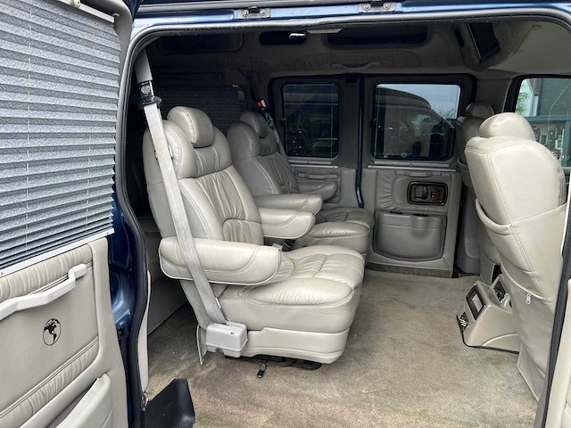Gmc - savanna - campervan - afbeelding 16 van  18