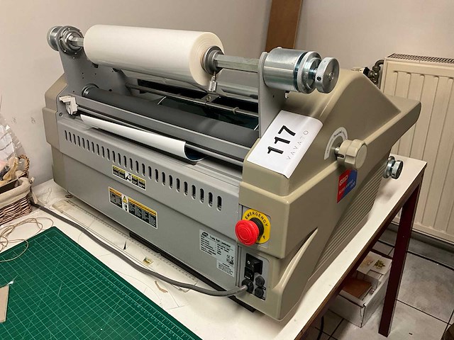Gmp surelampro-500d rollamineermachine - afbeelding 6 van  7