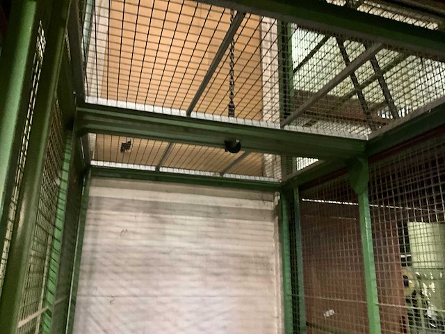 Goederenlift met kettingtakel hitachi - afbeelding 10 van  31