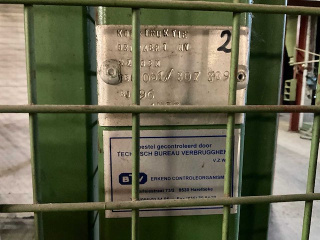 Goederenlift met kettingtakel hitachi - afbeelding 19 van  31