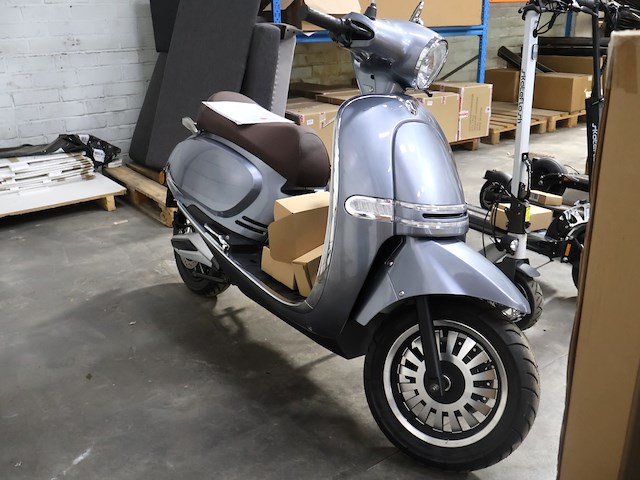 Golden lion e-scooter - afbeelding 7 van  14