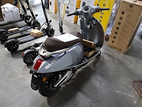 Golden lion e-scooter - afbeelding 8 van  14