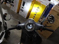 Golden lion e-scooter - afbeelding 11 van  14