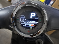 Golden lion e-scooter - afbeelding 12 van  14