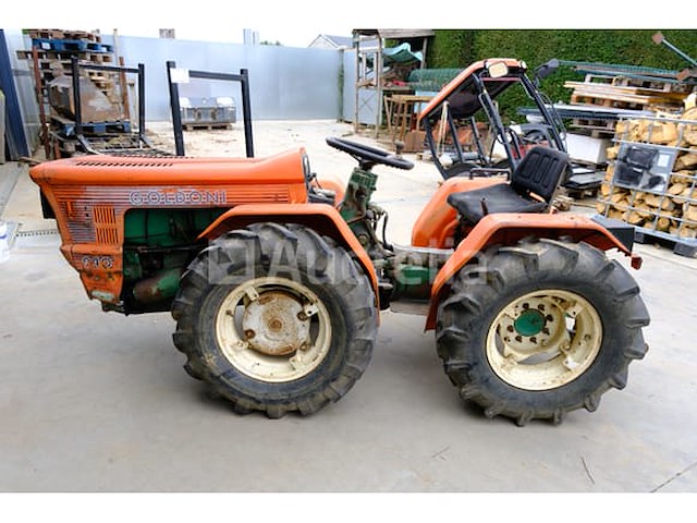 Goldoni universal 240 landbouwtractor - afbeelding 3 van  15
