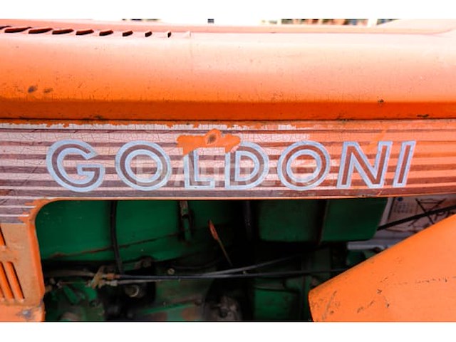 Goldoni universal 240 landbouwtractor - afbeelding 4 van  15