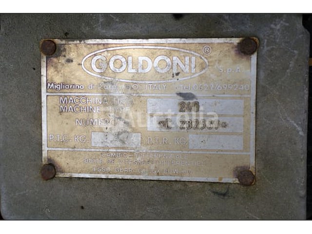 Goldoni universal 240 landbouwtractor - afbeelding 9 van  15