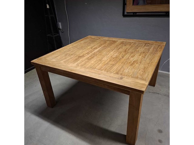 Goldstar - eetkamertafel - diningtable - afbeelding 2 van  2