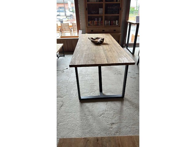 Goldstar - tafel - diningtable - afbeelding 2 van  3