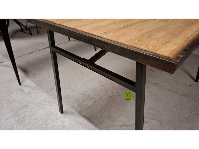 Goldstar - tafel - diningtable - afbeelding 3 van  3