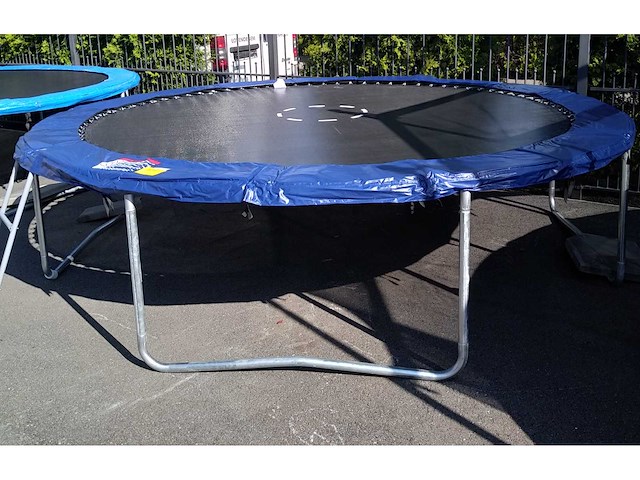 Goldstar - trampoline en veiligheidsnet en ladder - other outdoor toys / trampolines - afbeelding 2 van  3