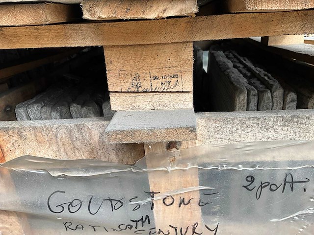 Goldstone natuursteen tuintegels - afbeelding 8 van  8