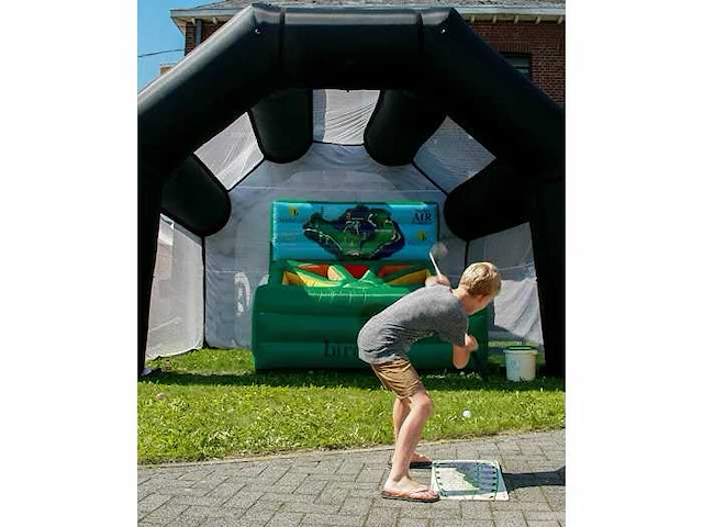 Golf - obstacle course & bouncy castle - afbeelding 3 van  4