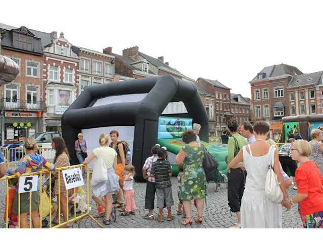 Golf - obstacle course & bouncy castle - afbeelding 2 van  4
