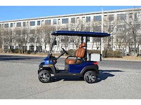 Golf buggy : metallic blauw - afbeelding 4 van  4