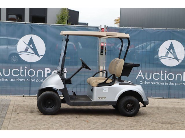 Golfkar ez-go elektrisch - afbeelding 1 van  1