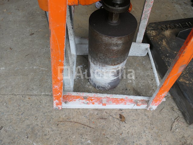 Gölz kb350 gemonteerde benzinemotor kernboormachine - afbeelding 7 van  7