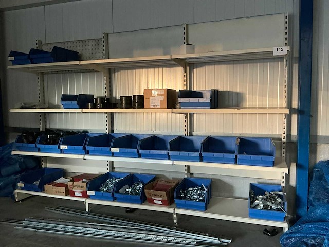 Gondela legbordstelling met inhoud - afbeelding 1 van  15