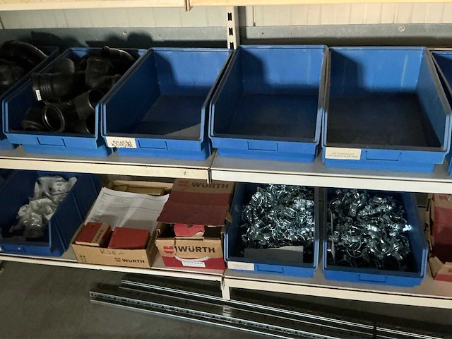 Gondela legbordstelling met inhoud - afbeelding 10 van  15