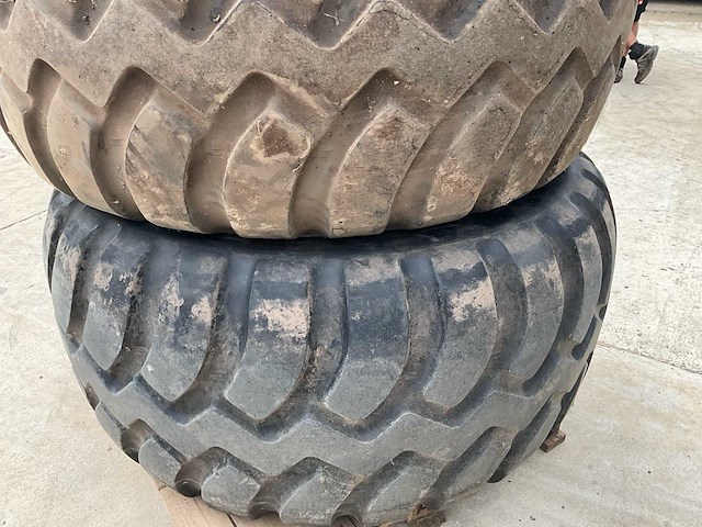 Goodyear - unisteel 650/55 r25 - band op velg (2x) - afbeelding 3 van  6