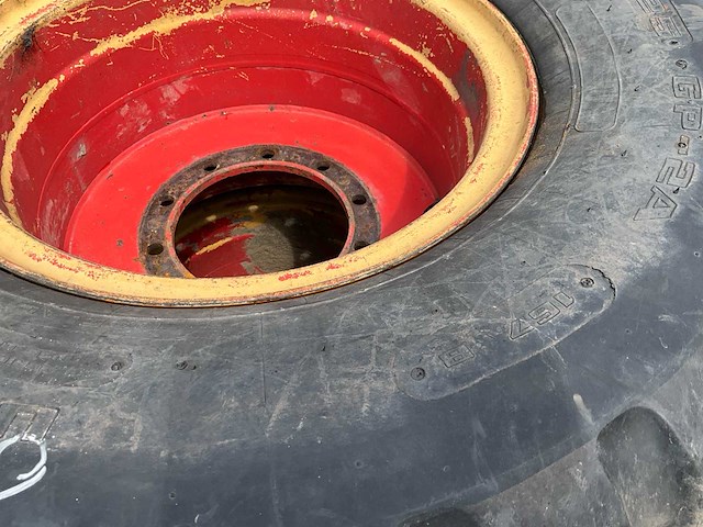 Goodyear - unisteel 650/55 r25 - band op velg (2x) - afbeelding 4 van  5