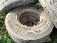 Goodyear - vrachtwagenband (3x) - afbeelding 1 van  6