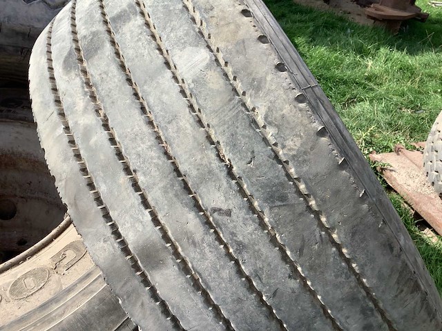 Goodyear - vrachtwagenband (3x) - afbeelding 4 van  6