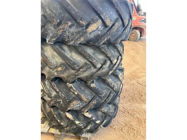 Goodyear 15.5/80-24 band (4x) - afbeelding 3 van  11